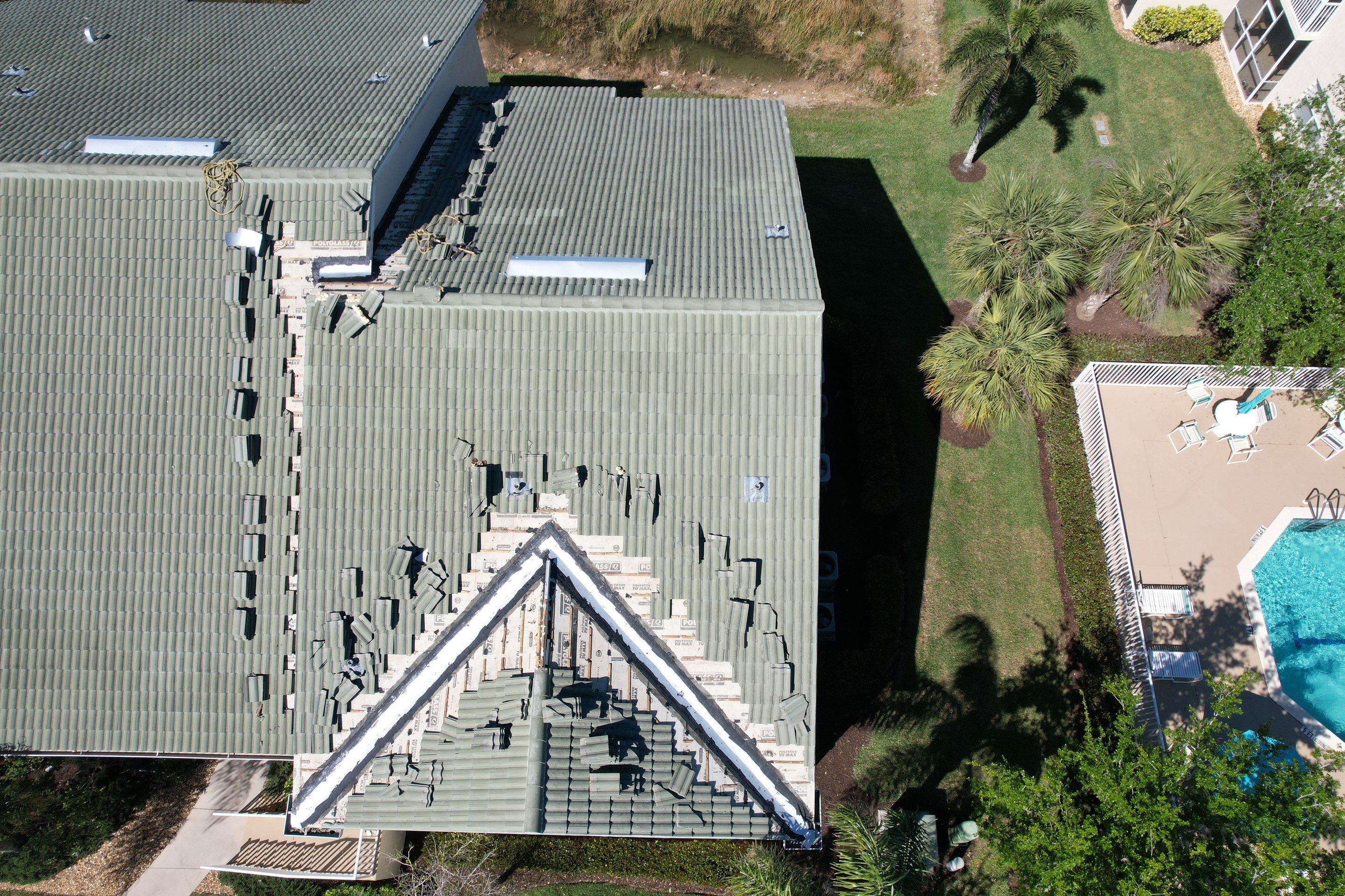 Bermuda Palms detail work